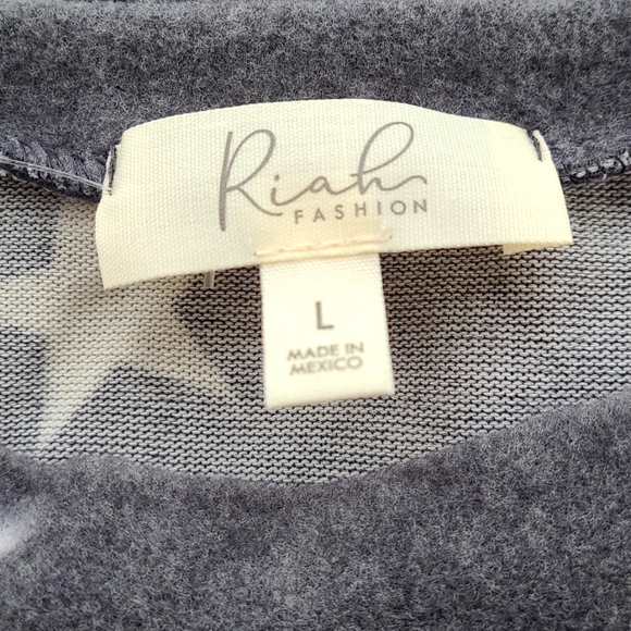 Fleece Gray Sweatshirt - Picture 2 of 7